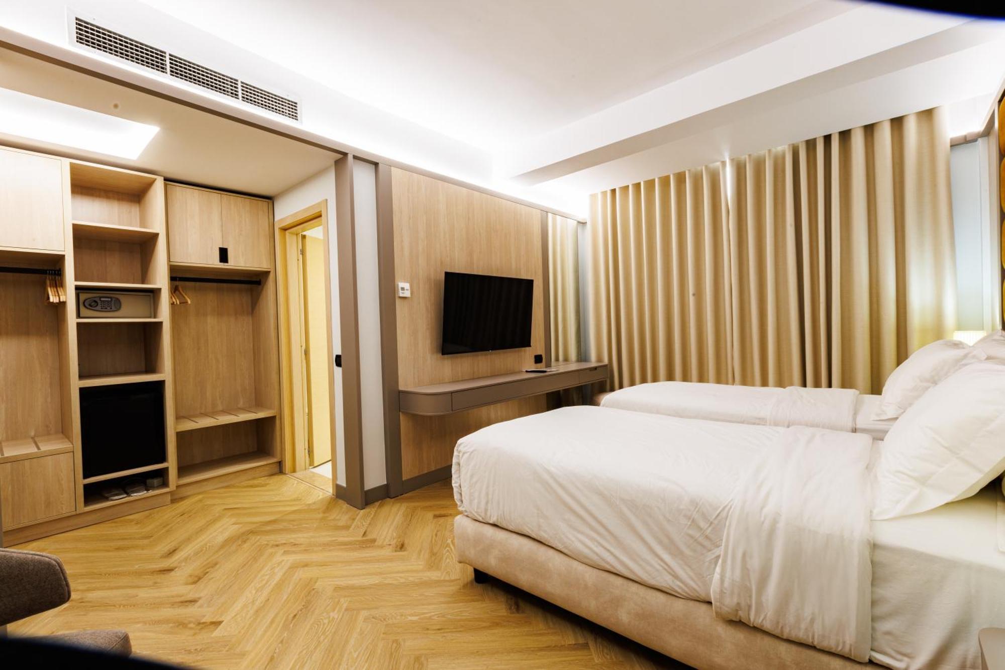 Hotel Fieri Eksteriør billede
