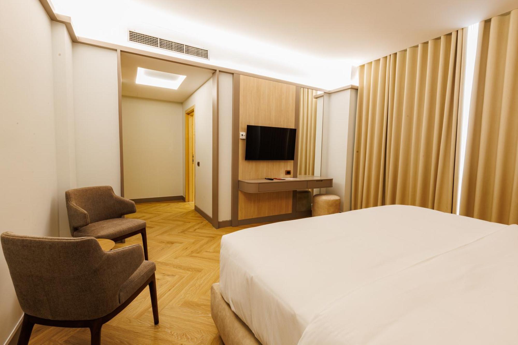 Hotel Fieri Eksteriør billede
