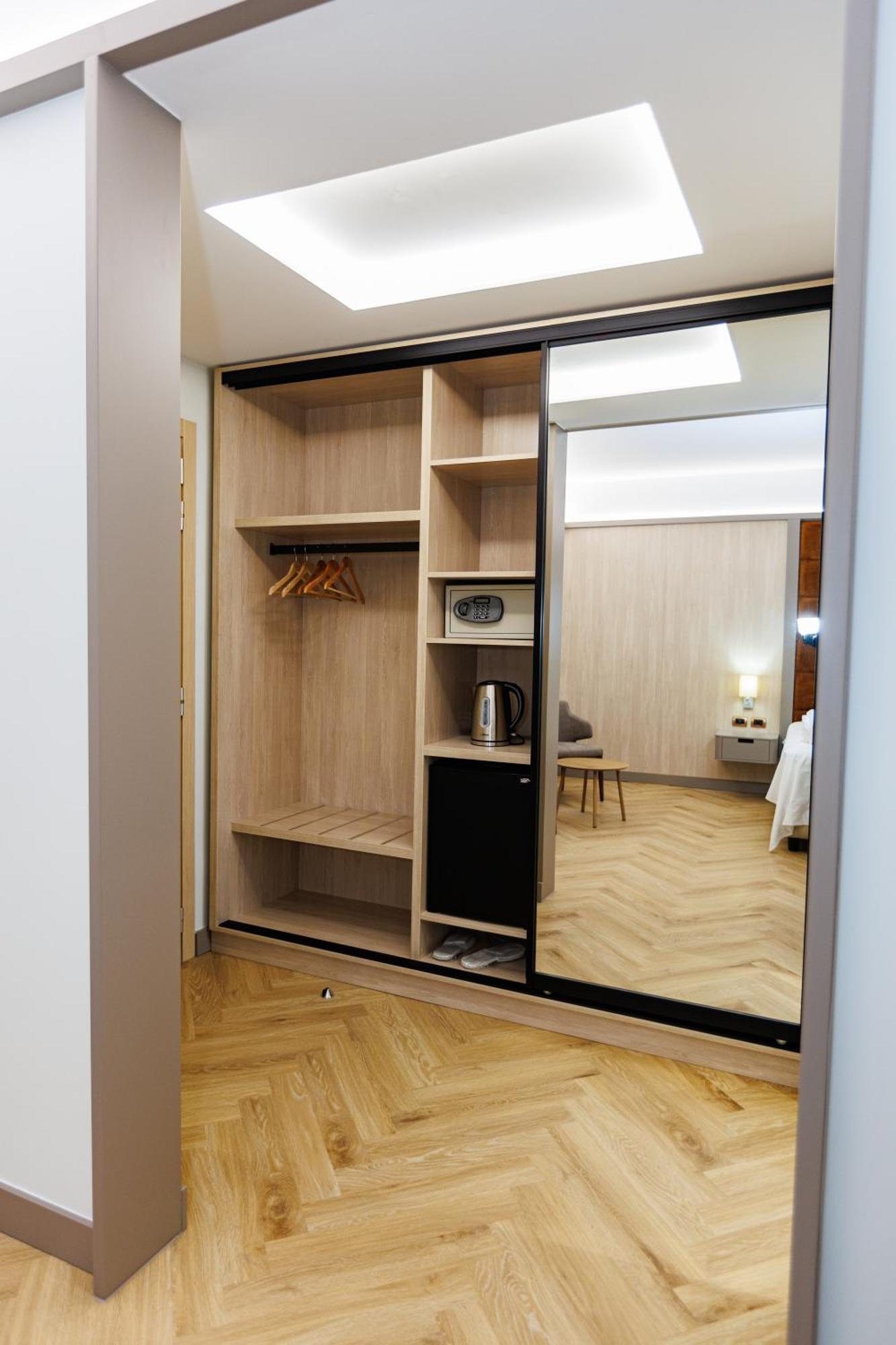 Hotel Fieri Eksteriør billede