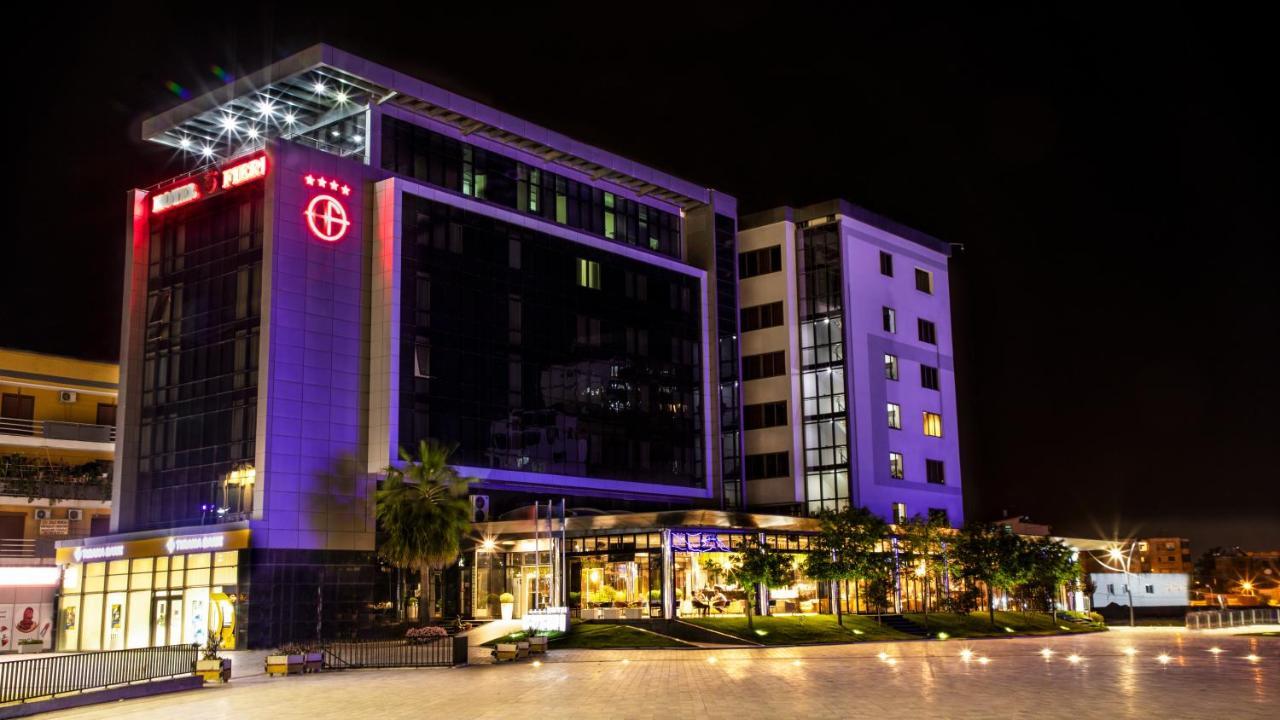 Hotel Fieri Eksteriør billede