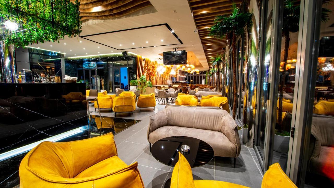 Hotel Fieri Eksteriør billede