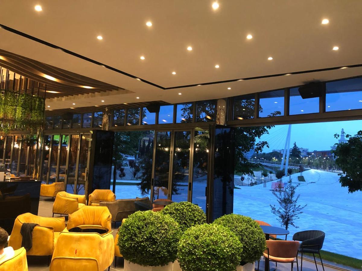Hotel Fieri Eksteriør billede