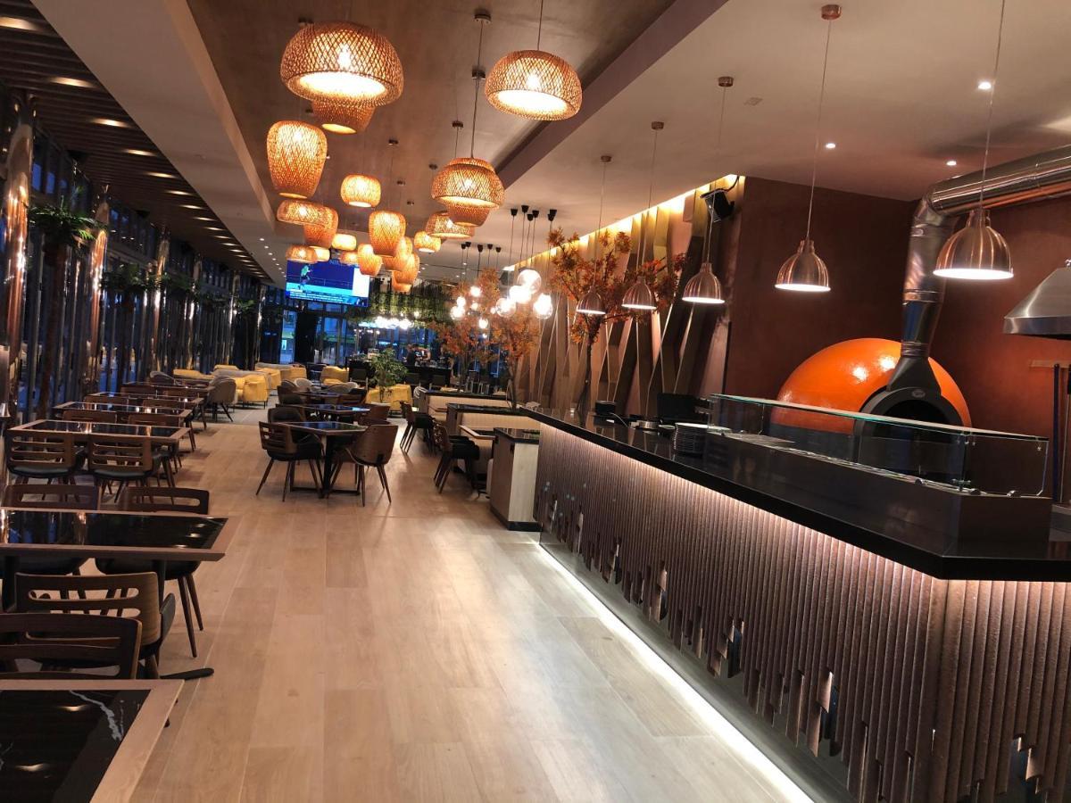 Hotel Fieri Eksteriør billede